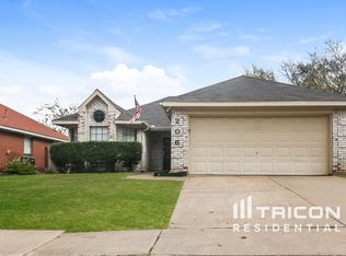 206 Wolfe St, Cedar Hill, TX 75104