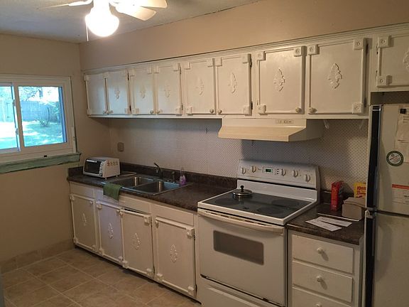 3rd image of 2623 Susten Ln