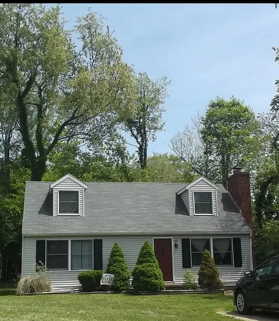 403 South Mitchell — Photo 1