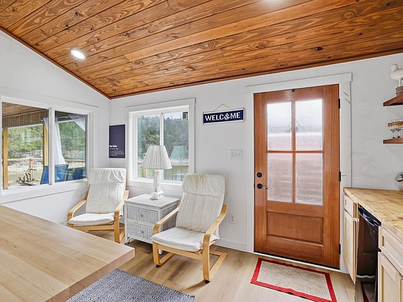 4th image of 1768 Wells Landing Rd