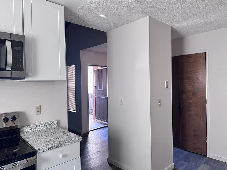 1138 Forestwood Dr — Photo 6