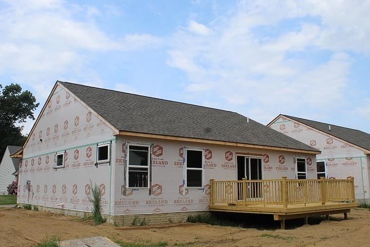 2nd image of 11373 Hidden Oaks Dr