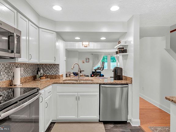 5th image of 8516 Blue Rock Ln