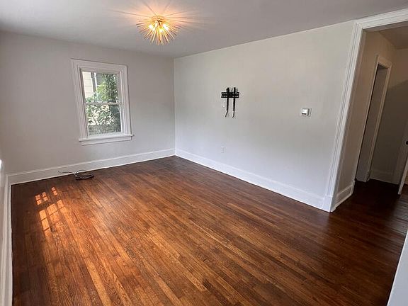 3rd image of 1482 Myrtle Ave