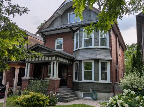 136 Medland St, Toronto, ON M6P 2N5