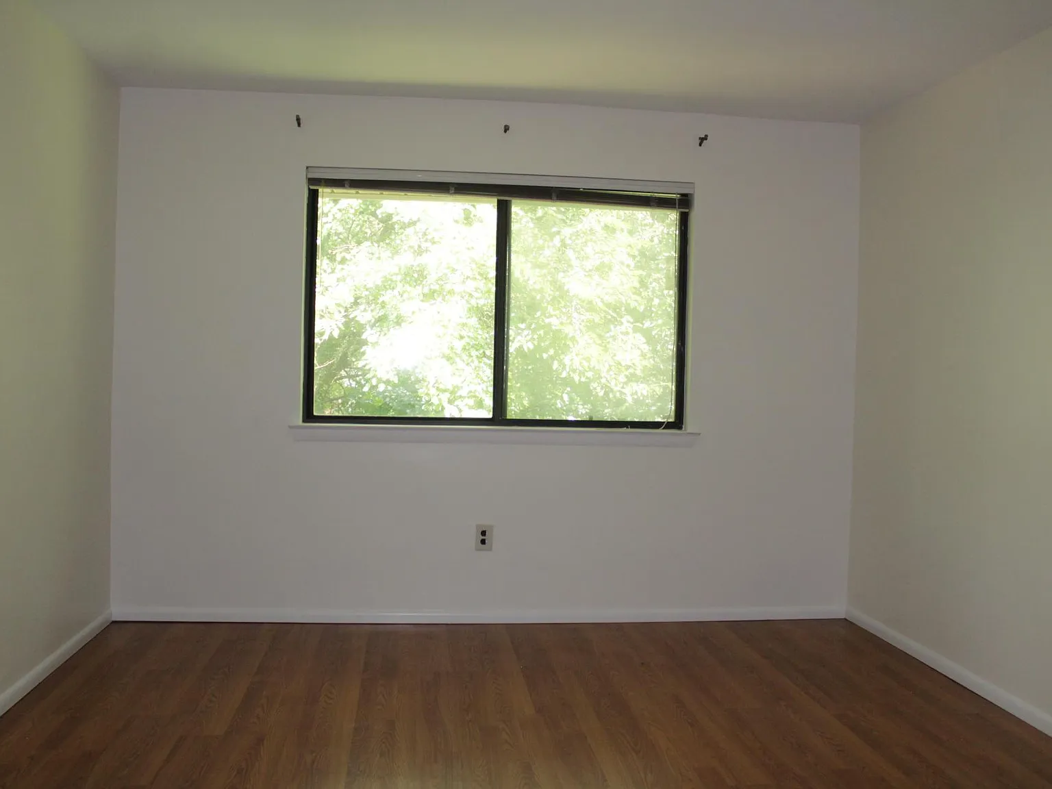 2 bed, 889 sqft, $1,900 — Photo 4