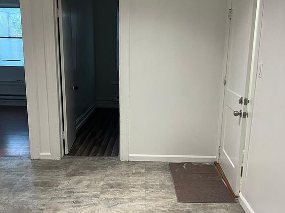 3rd image of 922 Jay St #1F