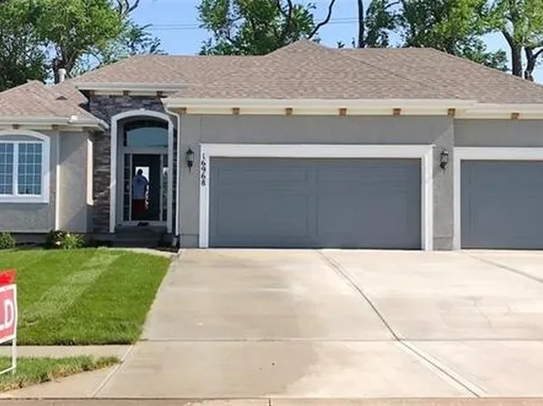16449 S Penrose St, Olathe, KS 66062