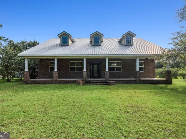 1072 Janells River Dr, Folkston, GA 31537