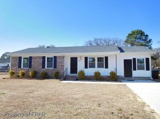 886 Sunbury Dr, Fayetteville, NC 28311