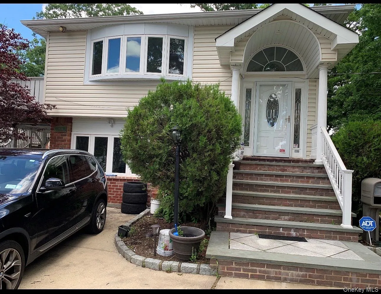 3 bed, 2.0 bath, 1075 sqft, $3,850 — Photo 1