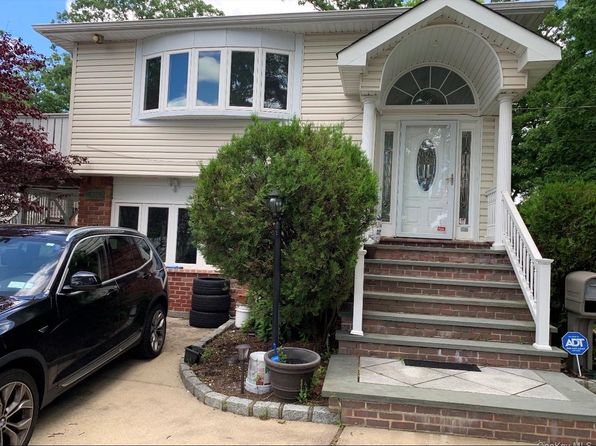 1093 Round Swamp Rd