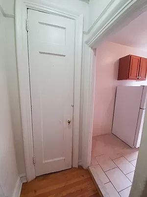 4th image of 225 Parkside Ave #28