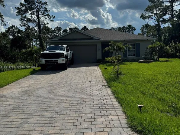 3033 N Lakewood Rd, Labelle, FL 33935