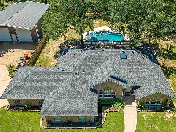 3rd image of 532 Trailridge Cir