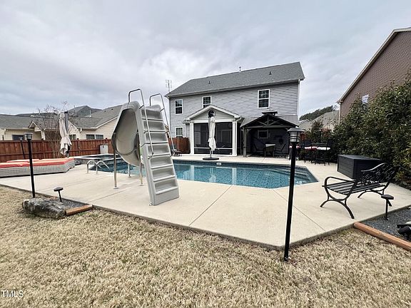 3rd image of 3441 Beaver Ln