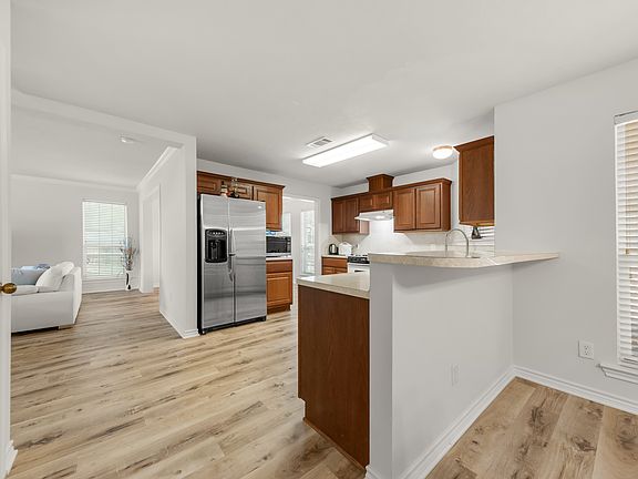 5th image of 1418 Salem Ct