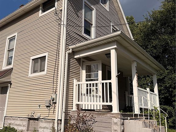 2nd image of 1611 10th St SW