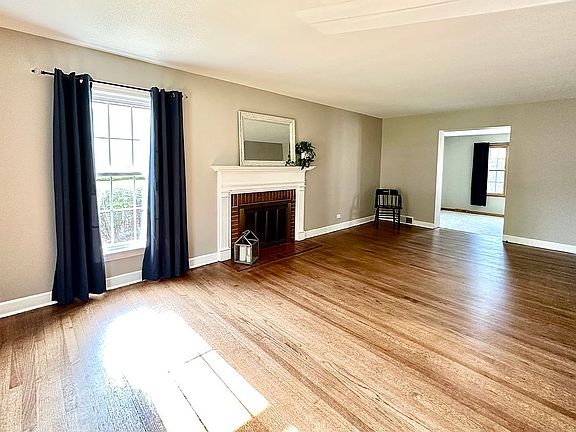 5th image of 834 Sheridan Pl
