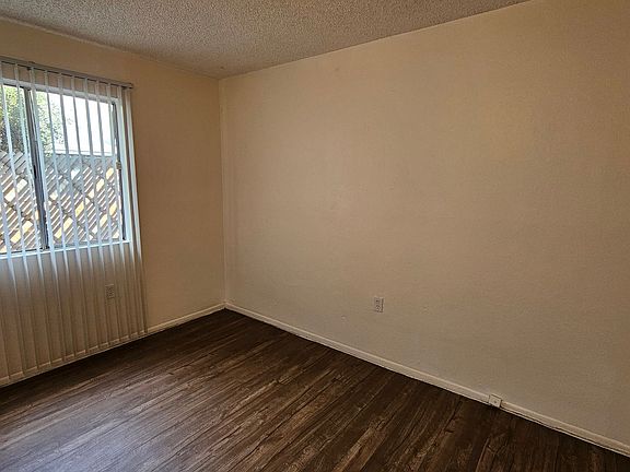 3rd image of 1622 N Beverly Ave #17