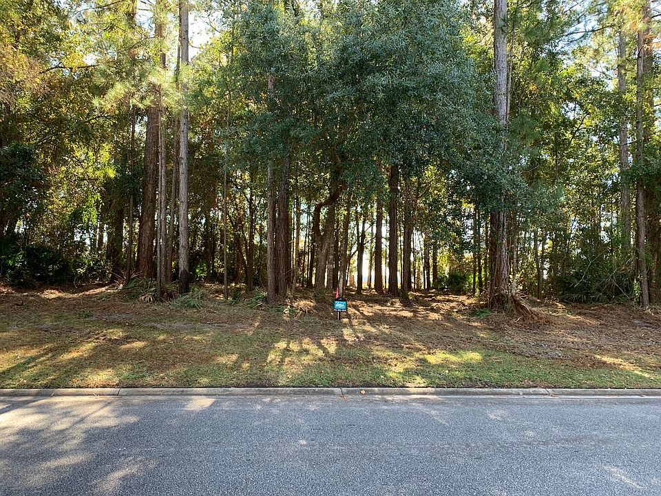 1st image of 557 Cardinal Cir E