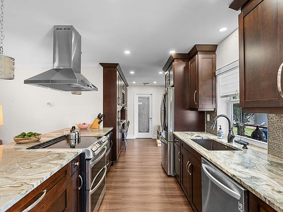3rd image of 2529 NW 32nd Street