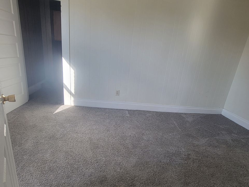 1st image of 14 W Main St
