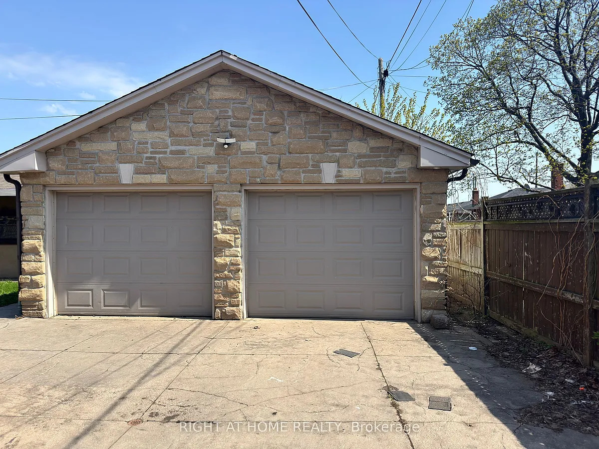 Building Photo - 325 E 45th St #MAIN