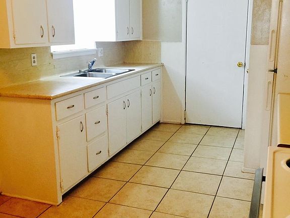 2nd image of 5413 Temple Ave #Ab