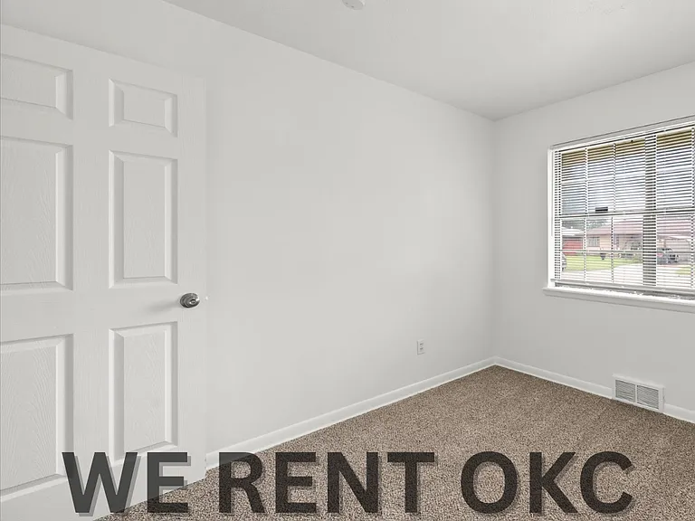 1625 SW 67th St — Photo 33