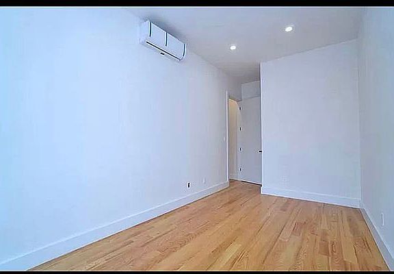 3rd image of 332 E 28th St #3F