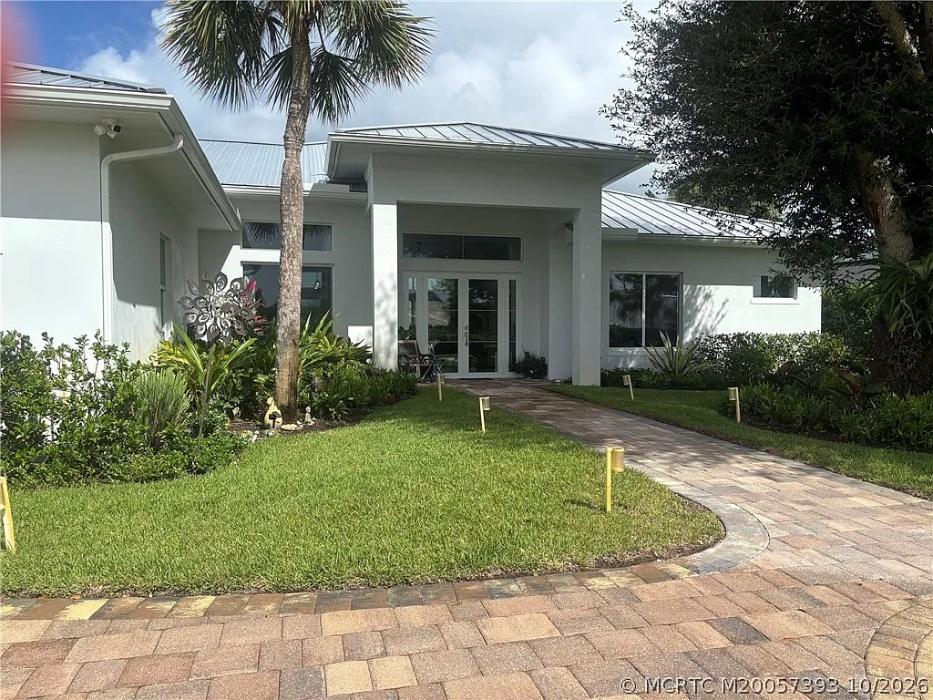 3 bed, 2.0 bath, 2056 sqft, $16,000 — Photo 1