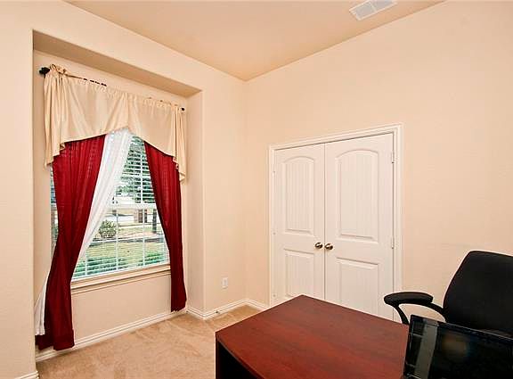 4th image of 12168 Tamarack Trl