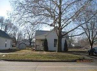 2409 Dewitt Ave, Mattoon, IL 61938