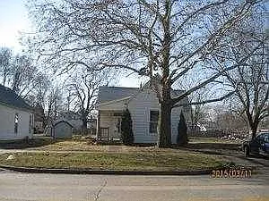 2409 Dewitt Ave photo 1