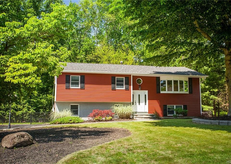 1 N Lorna Ln, Airmont, NY 10952 Zillow