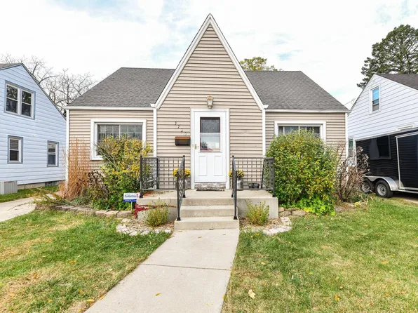 7730 18th AVENUE, Kenosha, WI 53143