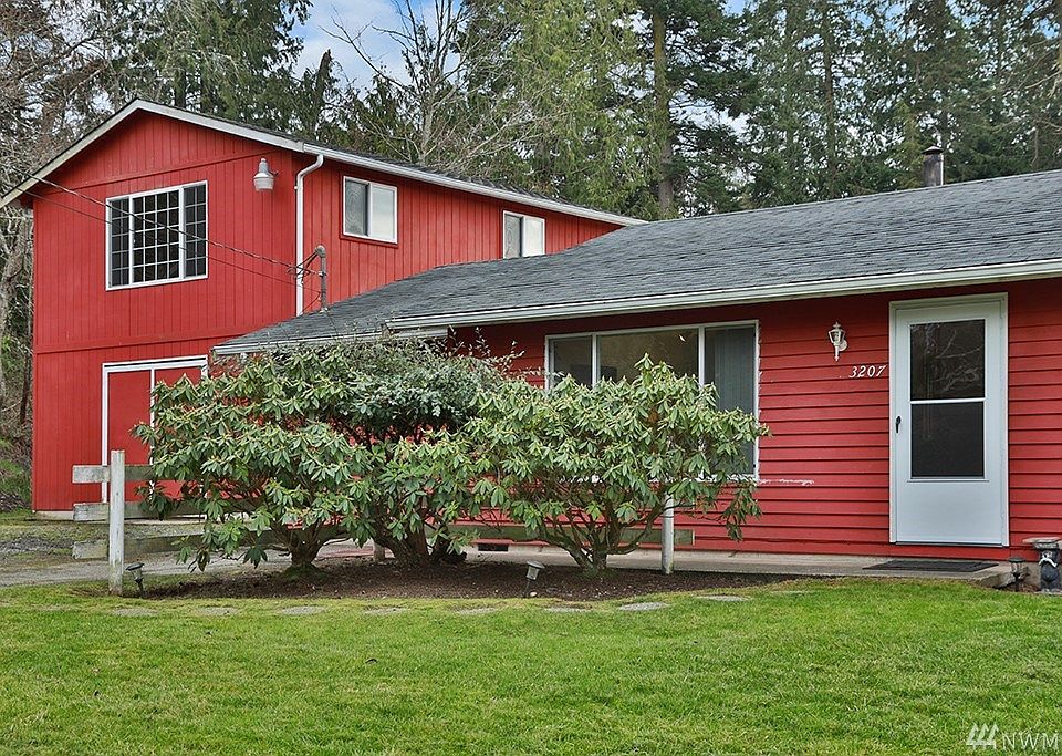 Come check out this affordable Saratoga Beach house!  Join us at our Open House Saturday 11am-2pm.