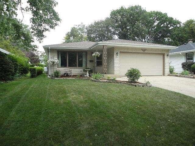 1st image of 10412 W Rogers St