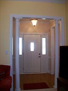 5th image of 100 Redfield Pl