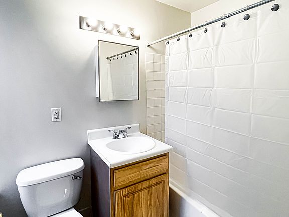 5th image of 206 E 67th St APT 26