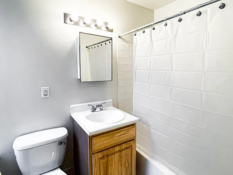 206 E 67th St #26 — Photo 5