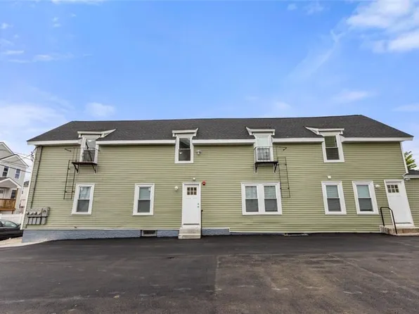 194 Harrison St, Pawtucket, RI 02860
