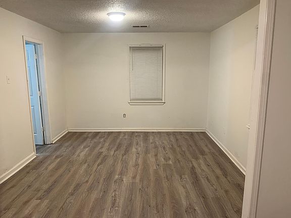 3rd image of 165 W Dison Ave