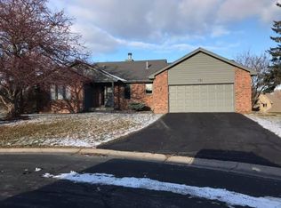 131 S Shore Ct, Chanhassen, MN 55317