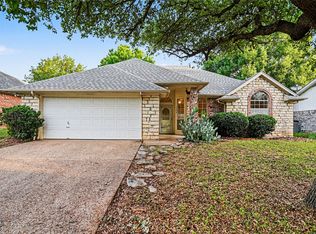 1504 Clover Ln, Granbury, TX 76048