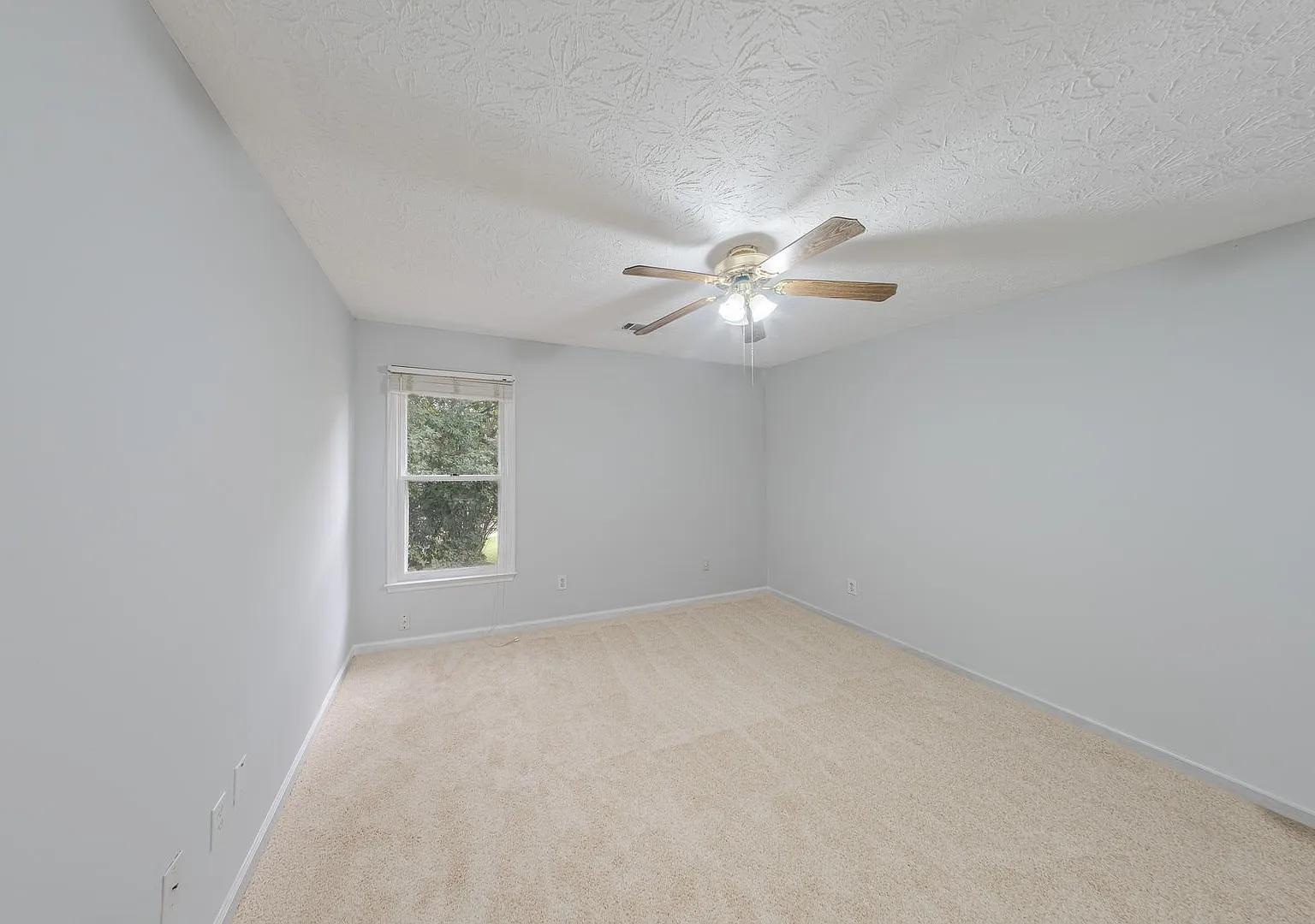 Spacious 4BR Lawrenceville Home | Fresh Paint & Carpet | 2-Car Garage | No HOA — Photo 4