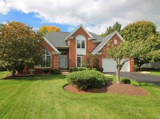 5564 Oakdale Ln, Williamsville, NY 14221