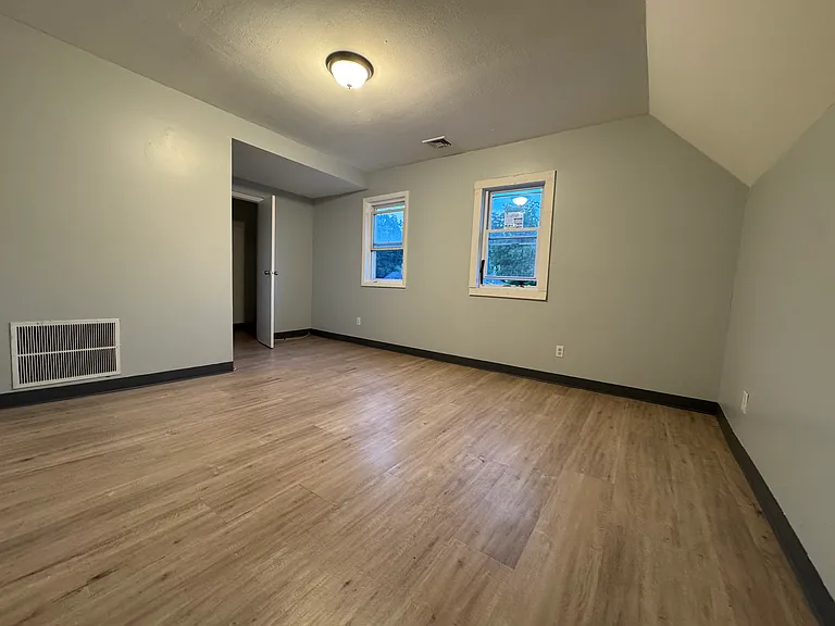65 Fairview St #3L — Photo 6