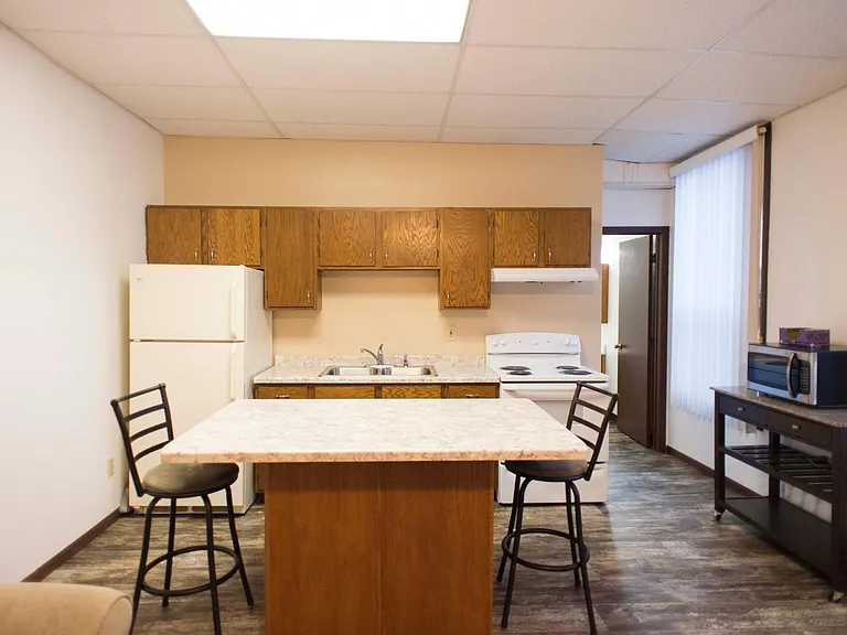 411 Broadway N #203 — Photo 2